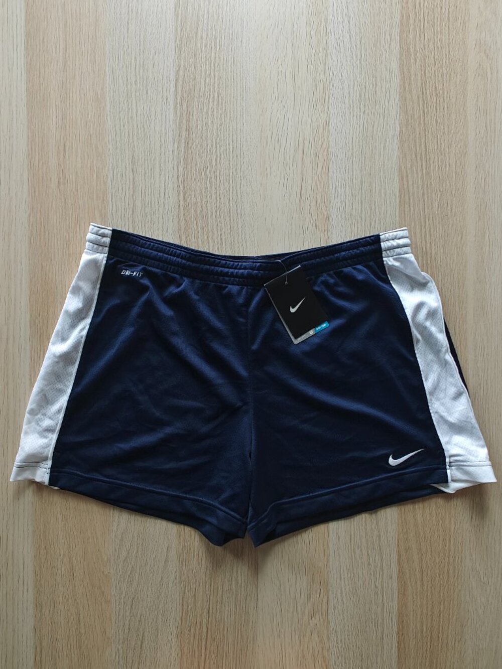 NIKE DRI-FIT ATHLETIC SHORTS (SIZE LARGE)